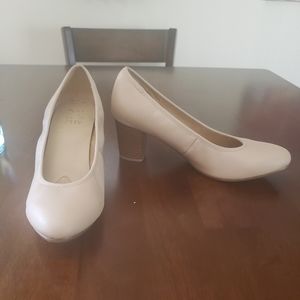 Never Been Worn Perfect Work Heels!